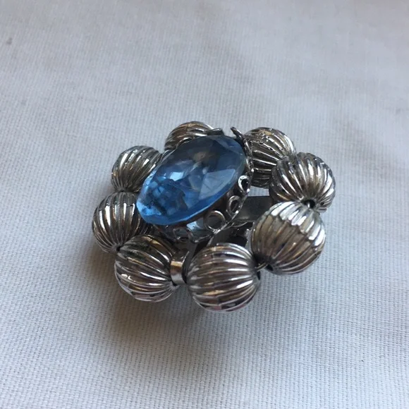 Vintage Coro Silver Tone Blue Rhinestone Clip On Earrings - Picture 7 of 8